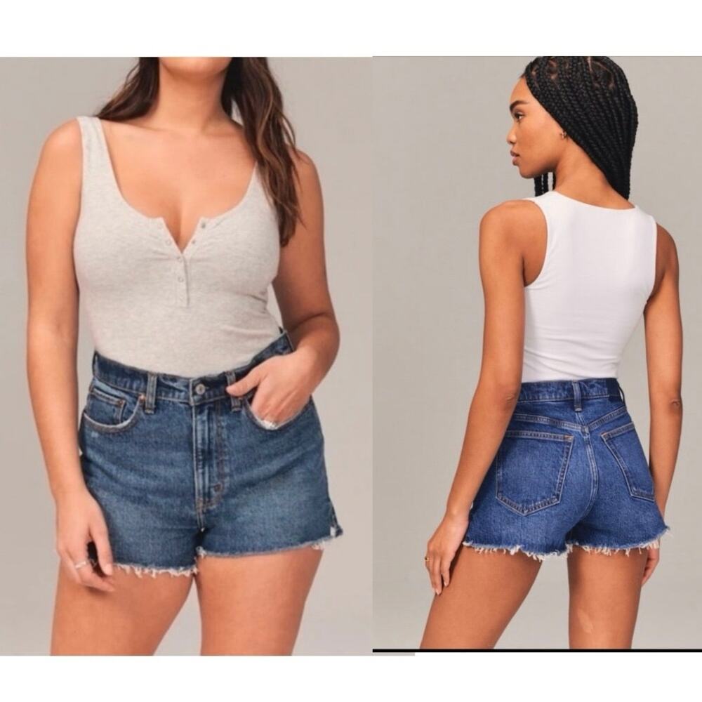 Abercrombie High Rise The Mom Short Curve Love Denim Cutoff Hem NEW - Size 37/24